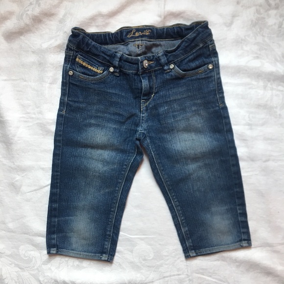 💙Girls Levi’s Bermuda Length Jean Shorts Sz 7💙 - Picture 1 of 7